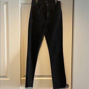 FAVORITE DAUGHTER. Charcoal “Valentina” jeans with slit. Size 25. NWT